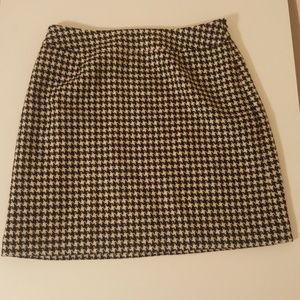 Hugo Buscati dog's tooth pattern midi skirt